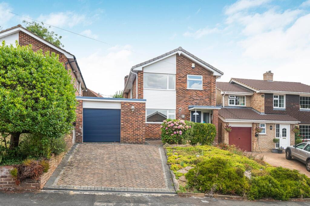 Main image of property: Badgebury Rise, Marlow, SL7