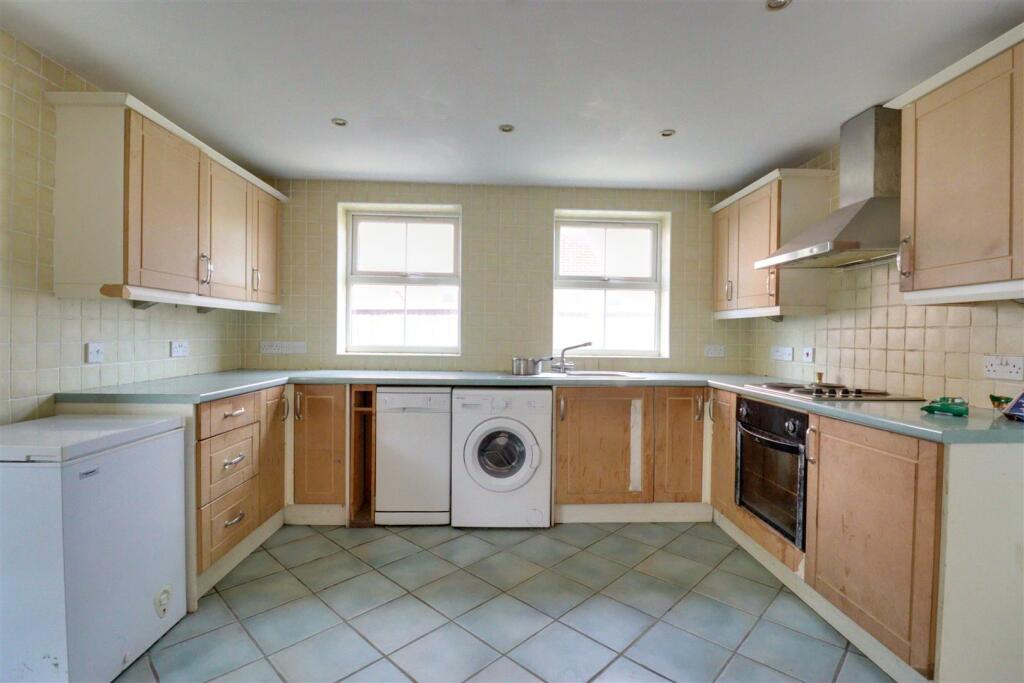 Additional property image - Colchester Road, Thorpe-Le-Soken, Clacton-On-Sea