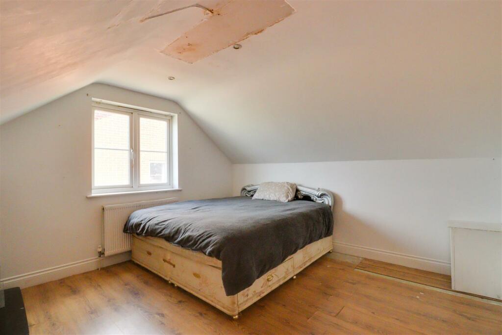 Additional property image - Colchester Road, Thorpe-Le-Soken, Clacton-On-Sea