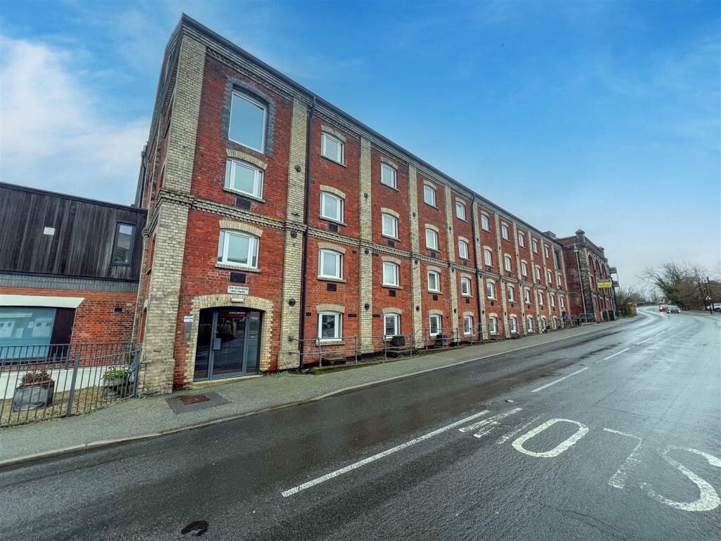 Additional property image - High Street, Mistley