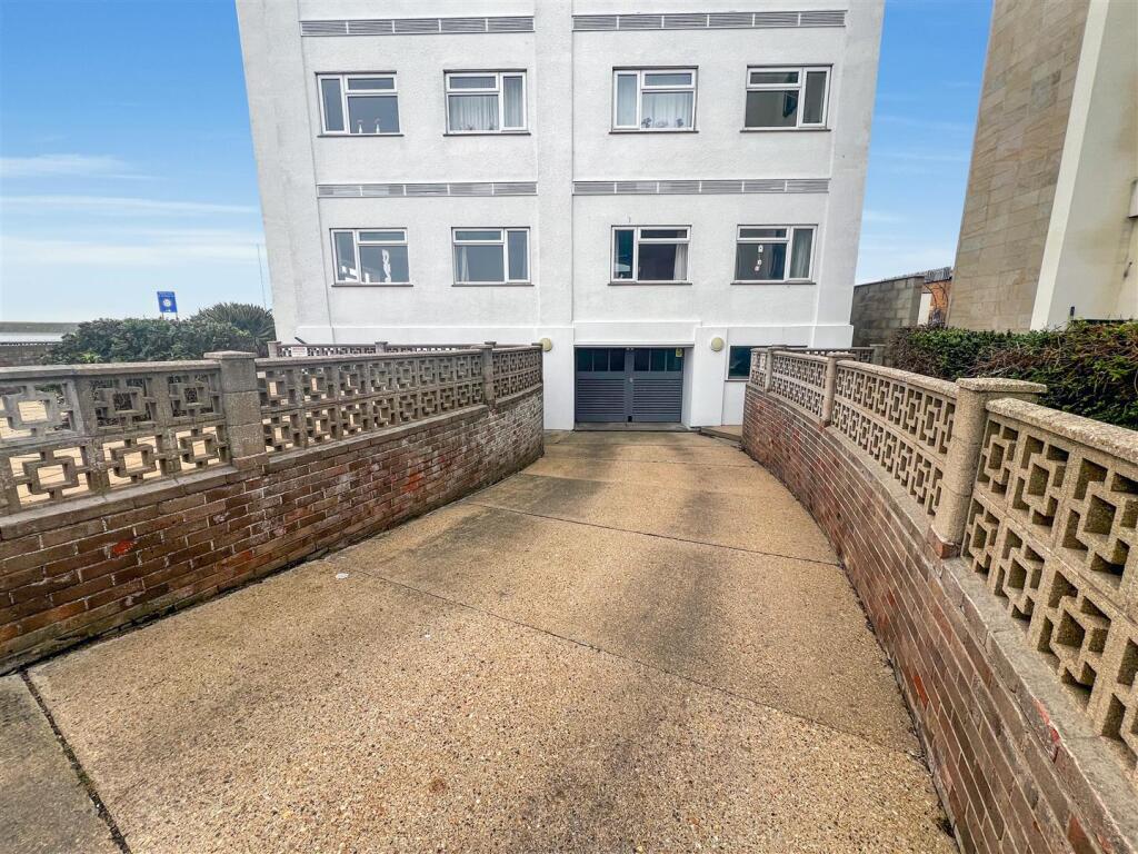 Additional property image - The Parade, Walton On The Naze