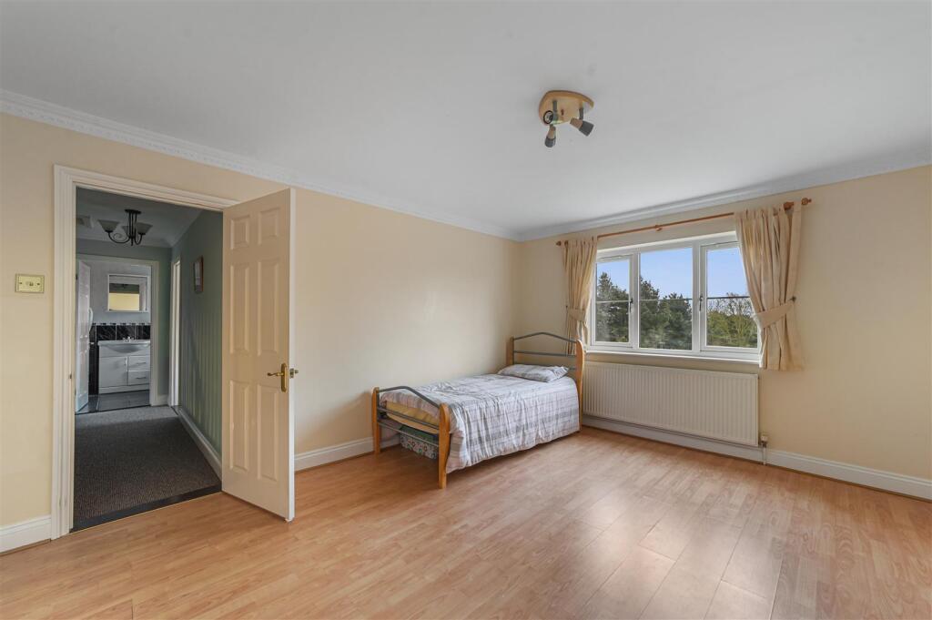Additional property image - Point Clear Road, St. Osyth, Clacton-On-Sea