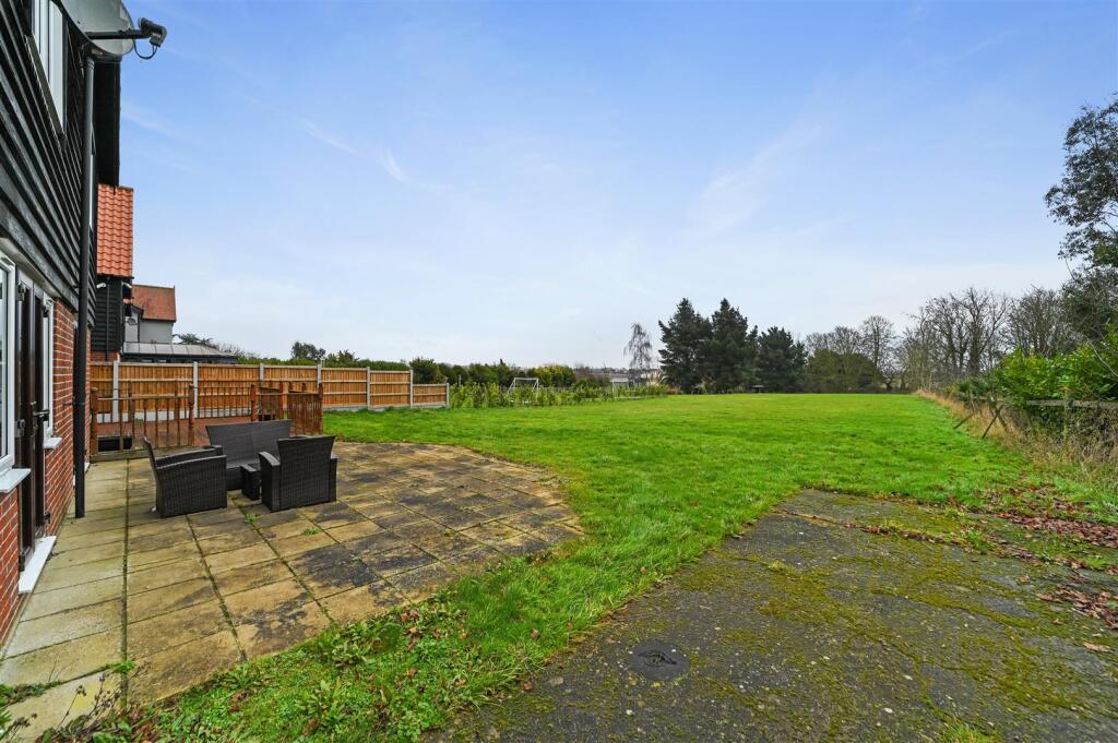 Additional property image - Point Clear Road, St. Osyth, Clacton-On-Sea