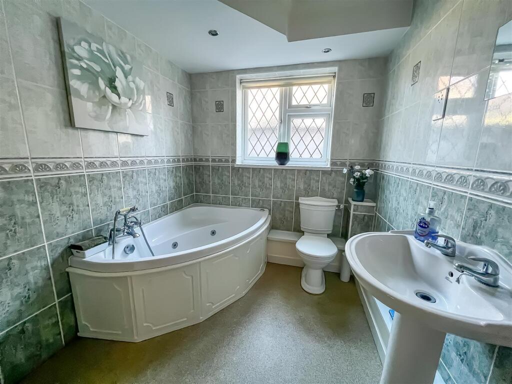 Additional property image - Holland Road, Clacton-On-Sea