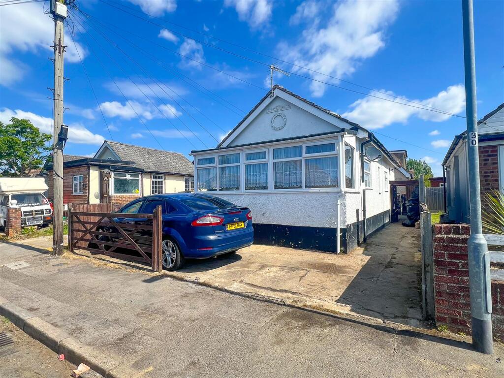 Main image of property: Meadow Way, Jaywick, Clacton-On-Sea