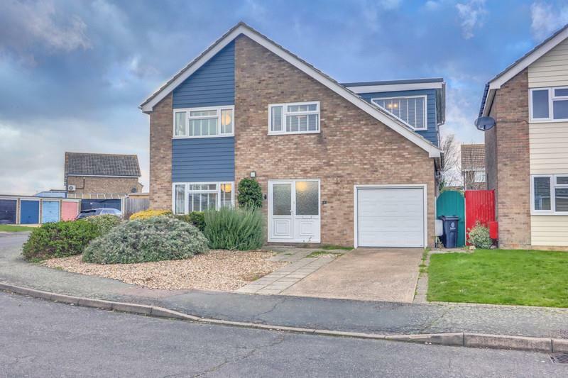 5 bedroom detached house for sale in Chapelfields, Kirby Cross, Frinton