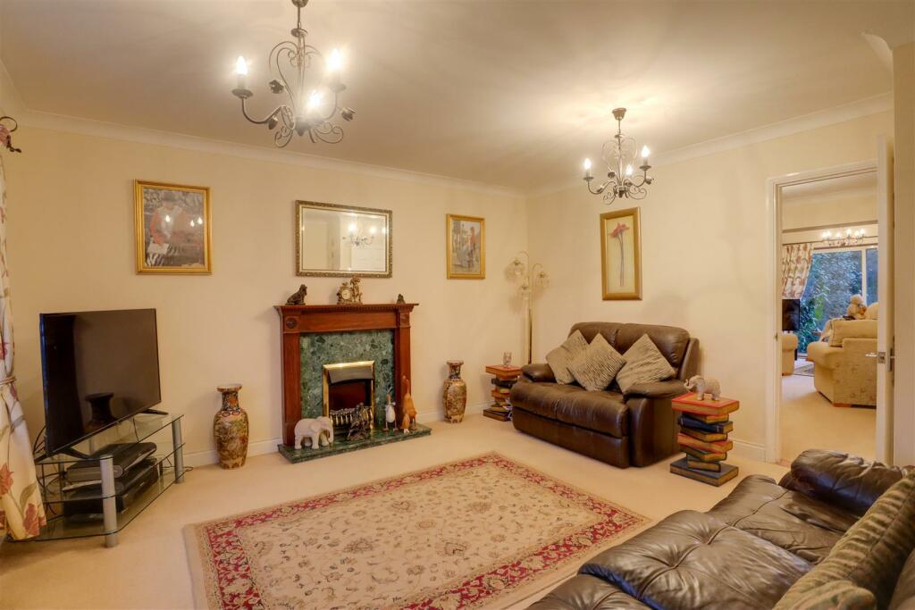 Additional property image - Briarfields, Kirby-Le-Soken, Frinton-On-Sea