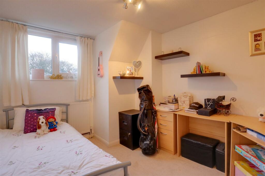 Additional property image - Briarfields, Kirby-Le-Soken, Frinton-On-Sea