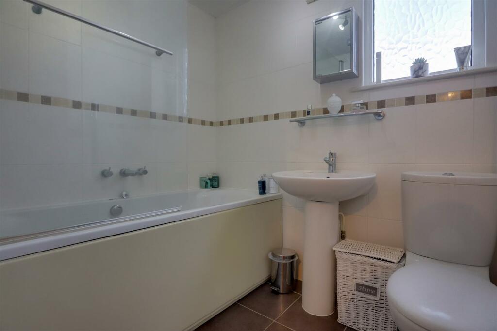 Additional property image - Briarfields, Kirby-Le-Soken, Frinton-On-Sea