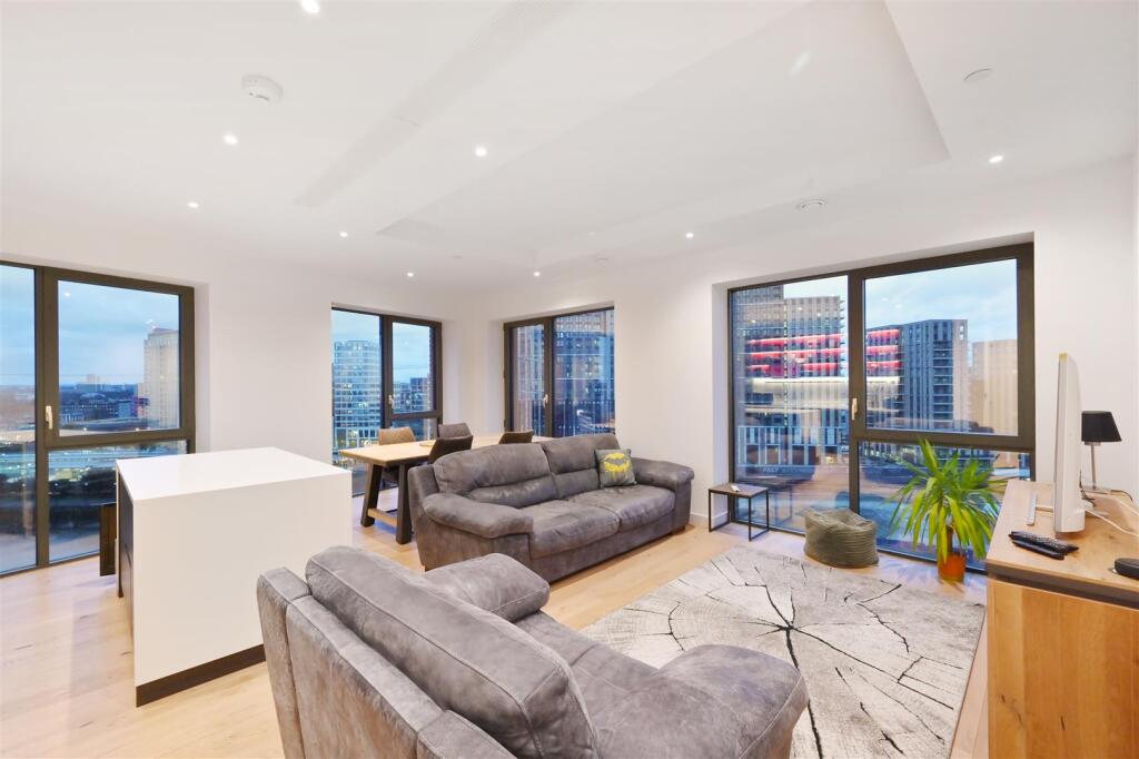 Main image of property: City Island Way, London