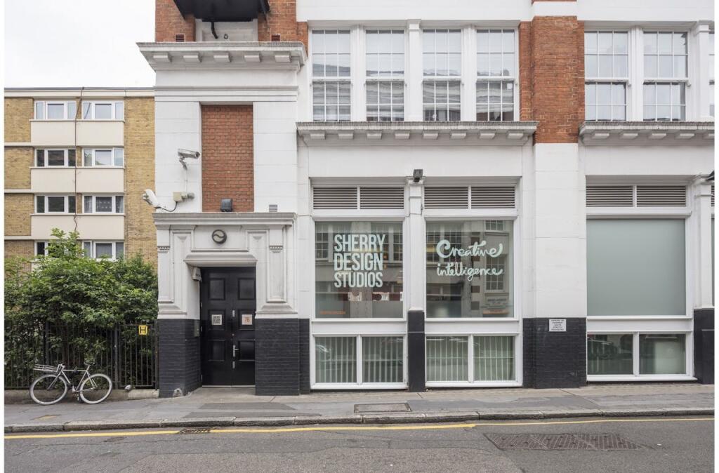 Main image of property: 76 Ironmonger Row, Old Street, EC1V 3QR