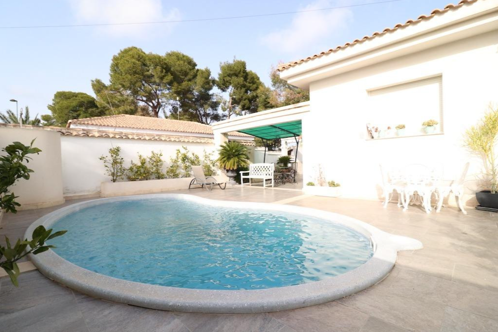 3 bedroom villa for sale in Valencia, Alicante, Pinar De Campoverde, Spain