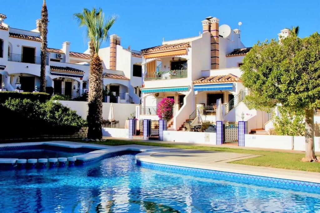 2 bedroom apartment for sale in Valencia, Alicante, Villamartin, Spain