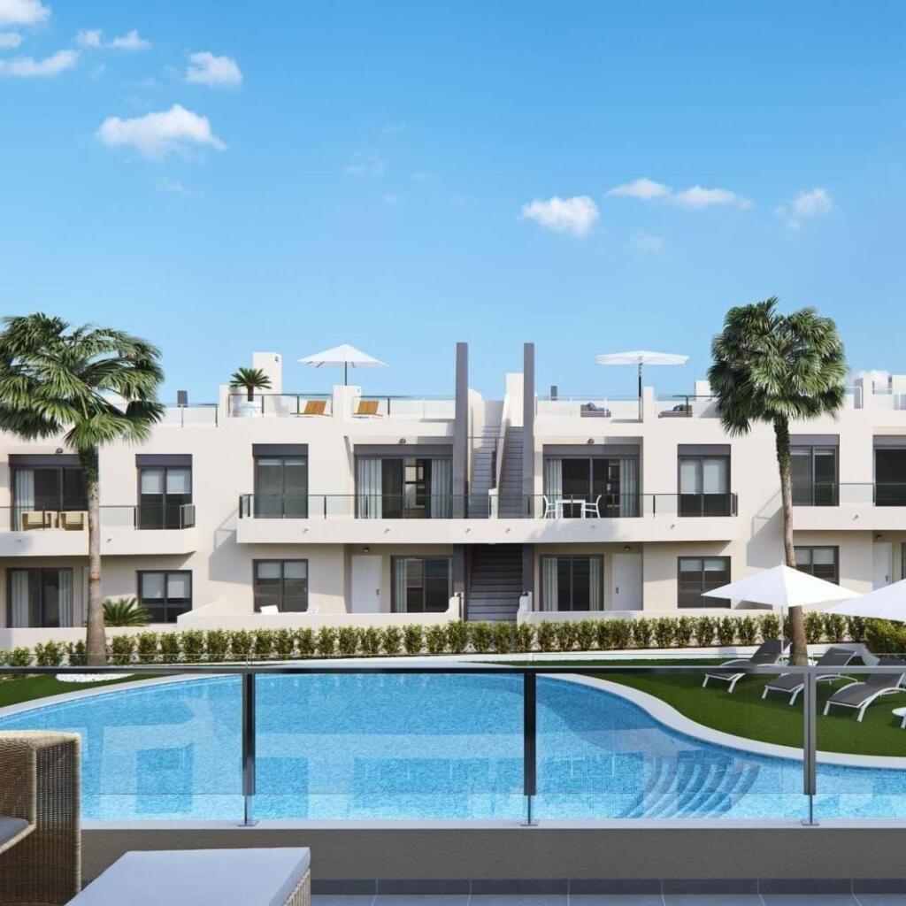 Main image of property: Valencia, Alicante, Pilar de la Horadada