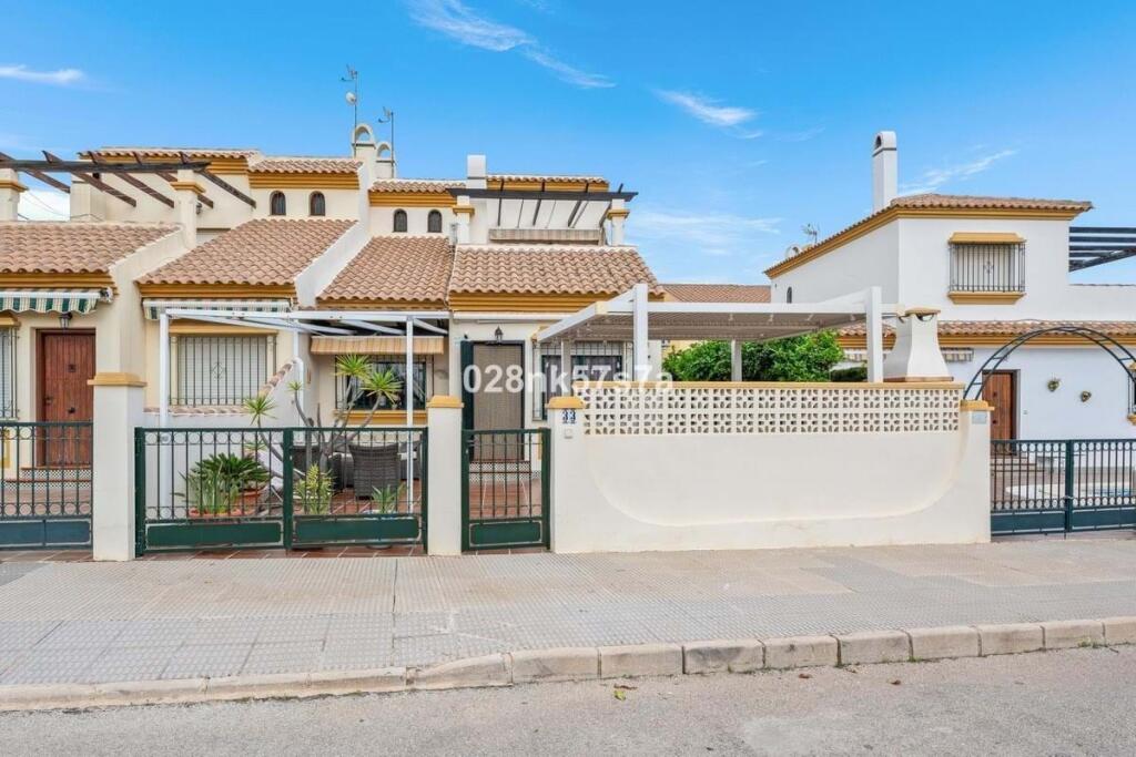 Main image of property: Valencia, Alicante, Orihuela Costa