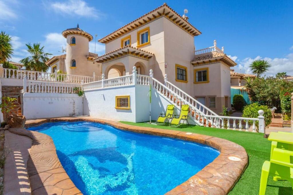Main image of property: Valencia, Alicante, Orihuela Costa