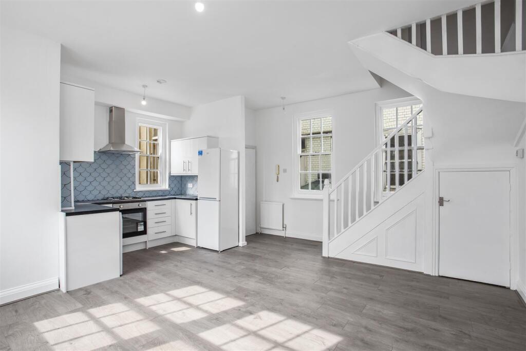 Main image of property: High Street, Reigate