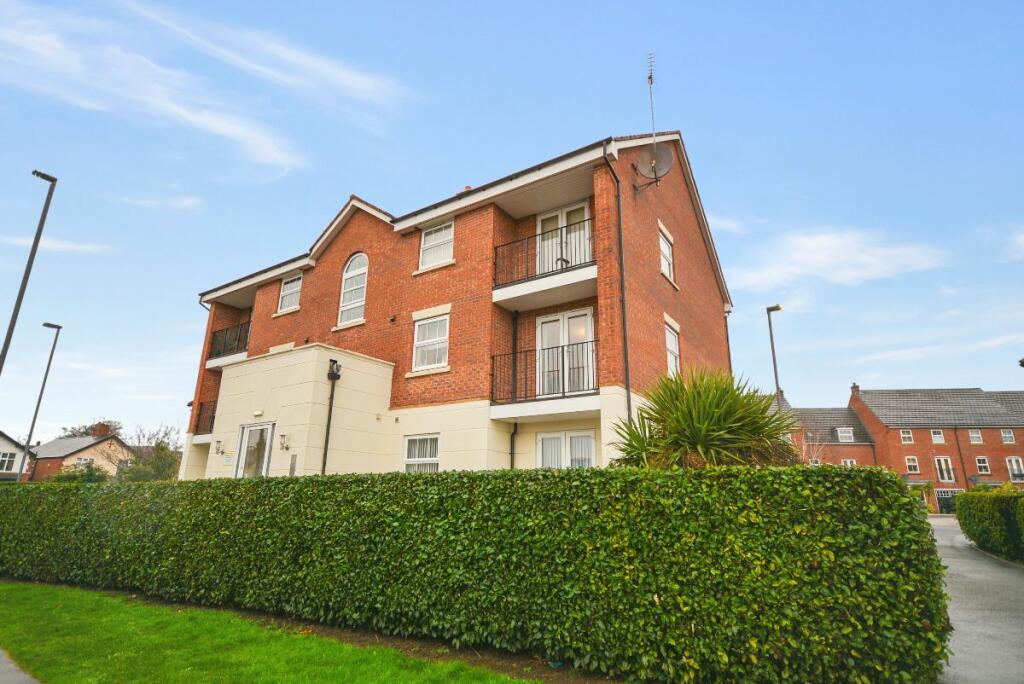2 bedroom apartment for sale in Ashgate Road, Hucknall, NG15