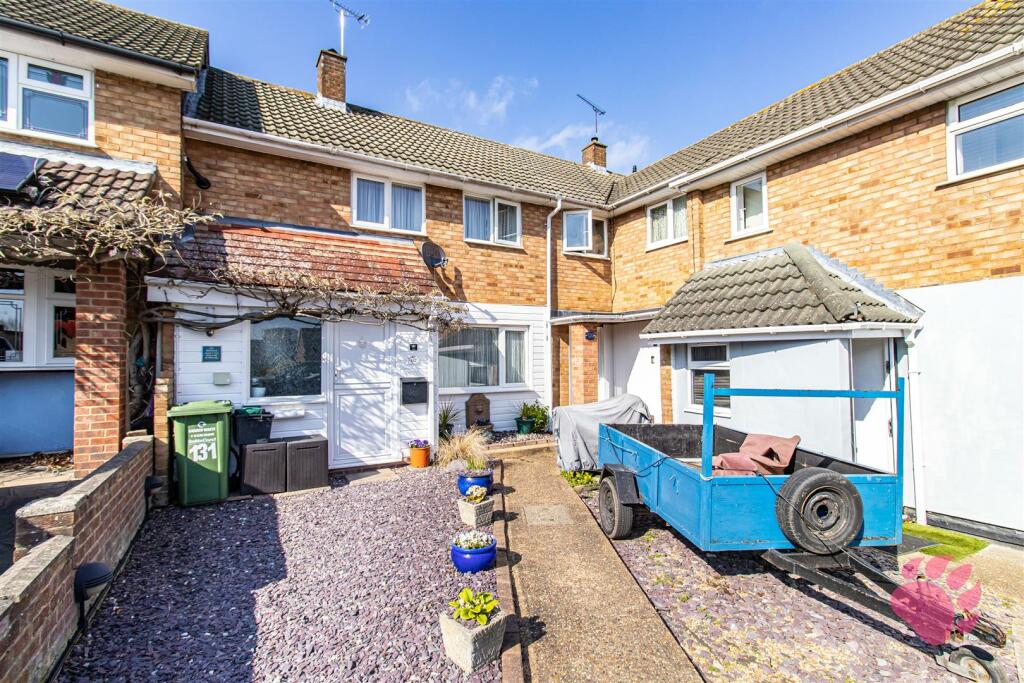 2 bedroom terraced house for sale in Curling Tye, Fryerns, SS14