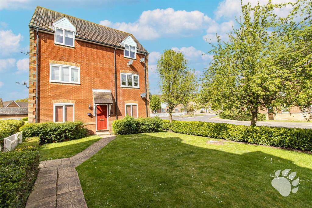 2 bedroom apartment for sale in Coburg Lane, Langdon Hills, SS16