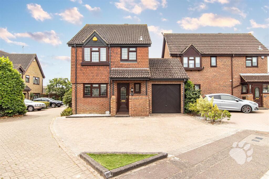 Main image of property: Rochford Close, Shotgate, SS11