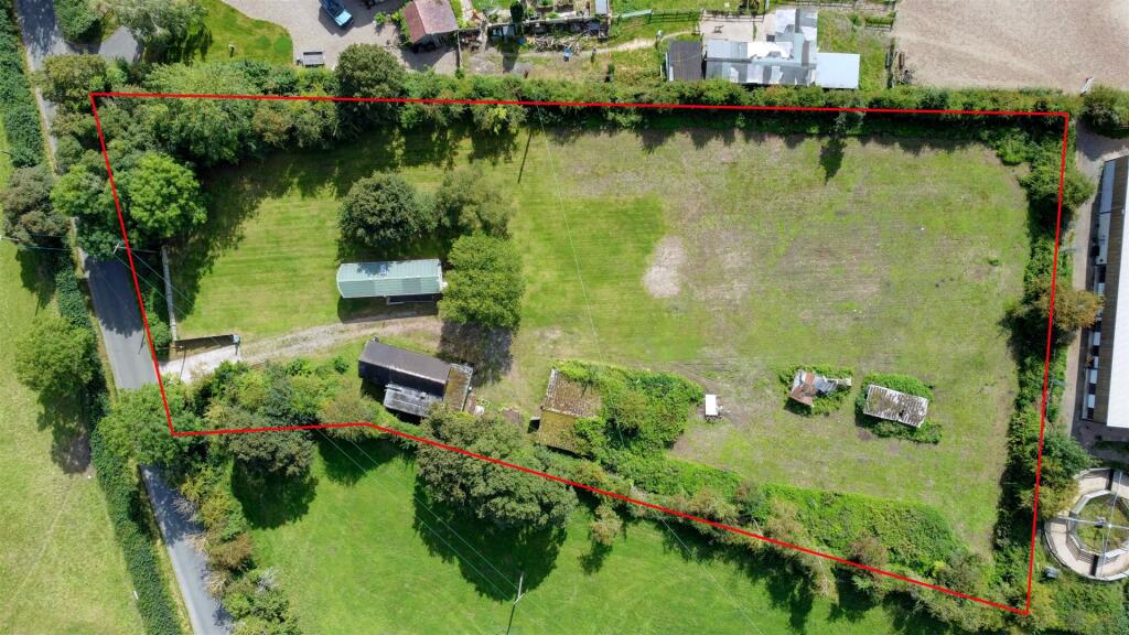 Land for sale in Bishampton Road, Flyford Flavell, Worcestershire, WR7