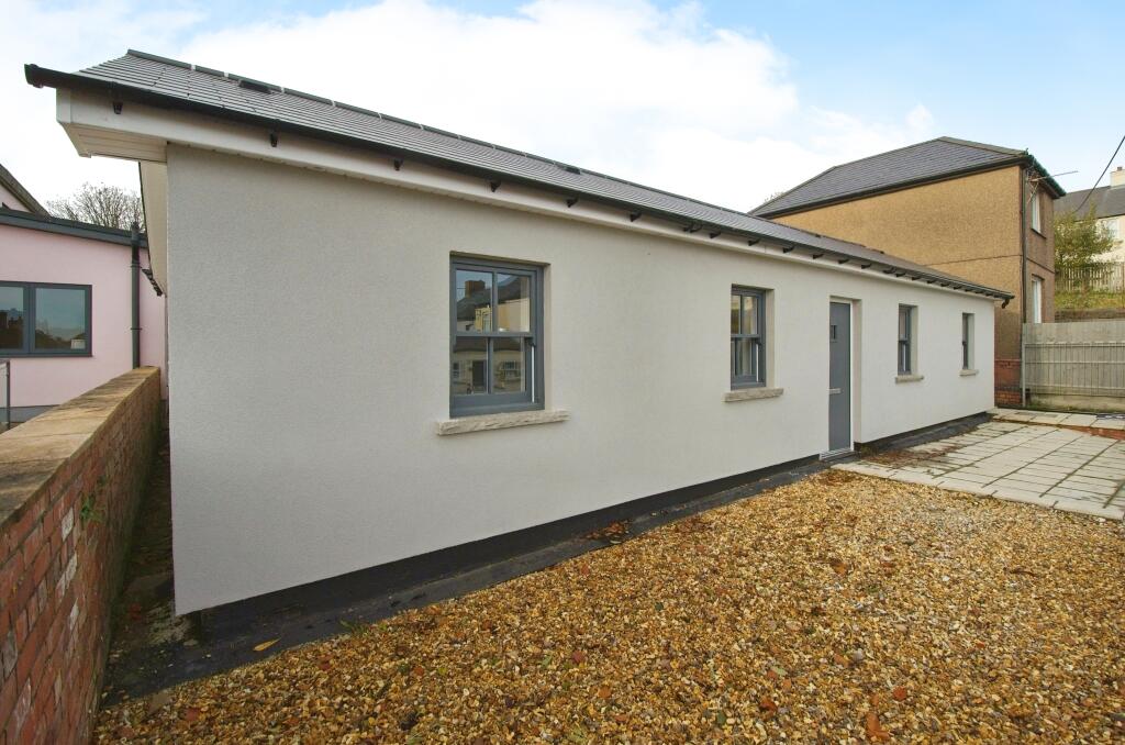 2 bedroom detached bungalow for sale in Upper Waun Street, Blaenavon, NP4