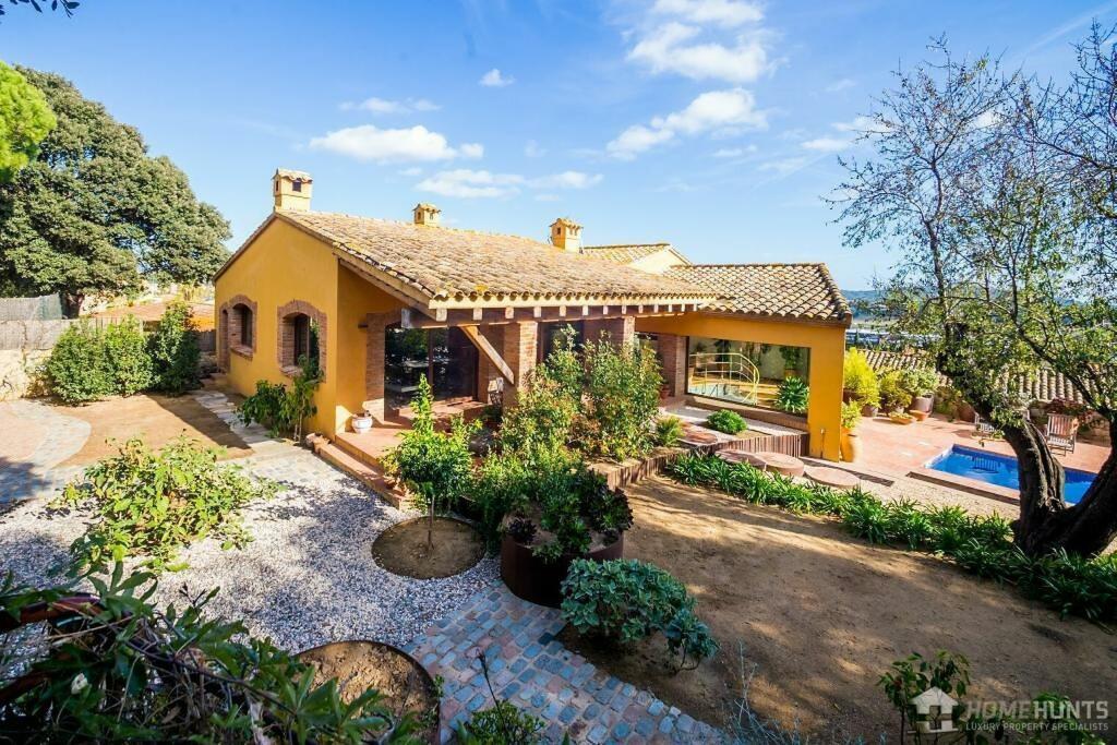 Main image of property: Catalonia, Girona, Mont-ras