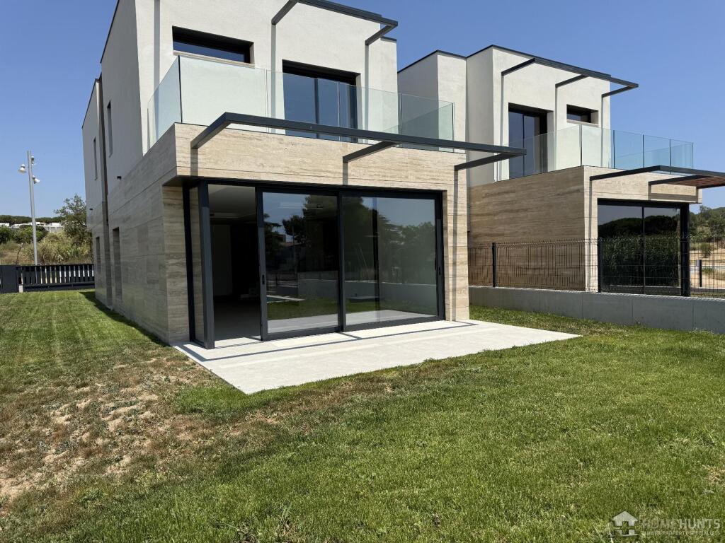 Main image of property: Catalonia, Girona, S`Agaro