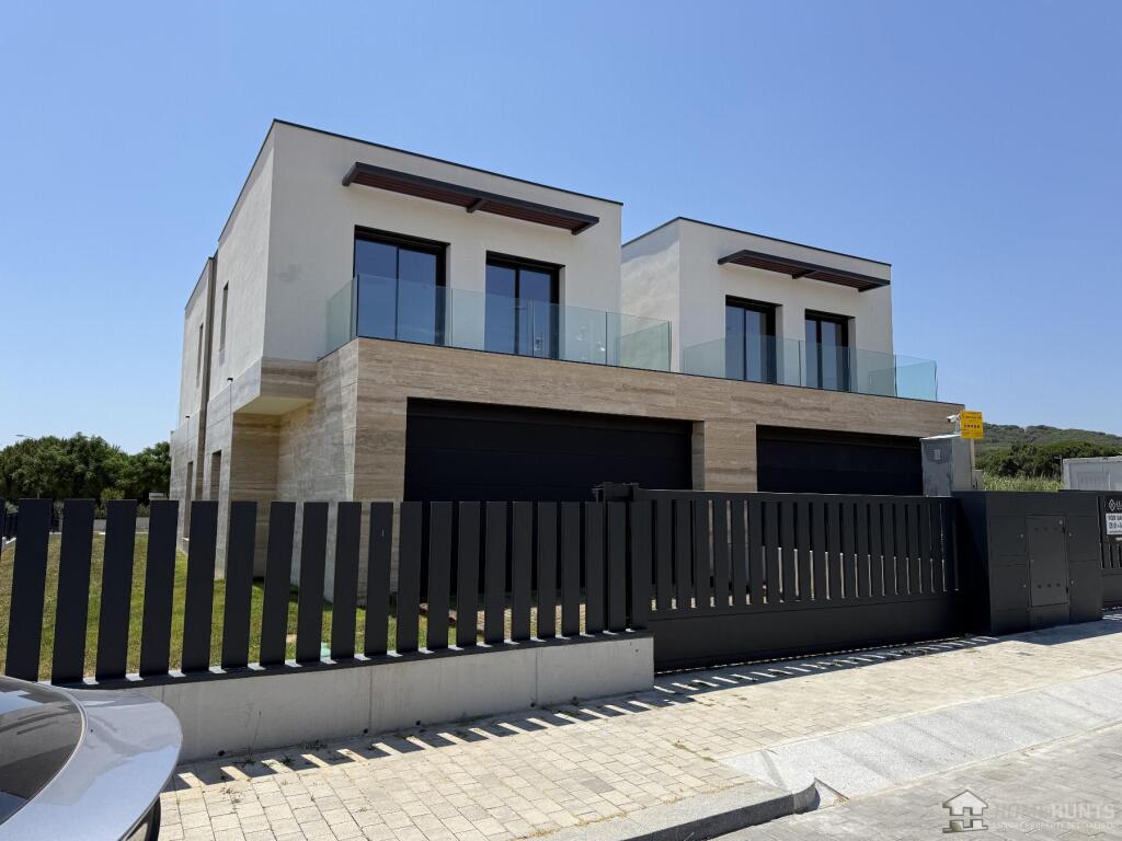 Main image of property: Catalonia, Girona, S`Agaro