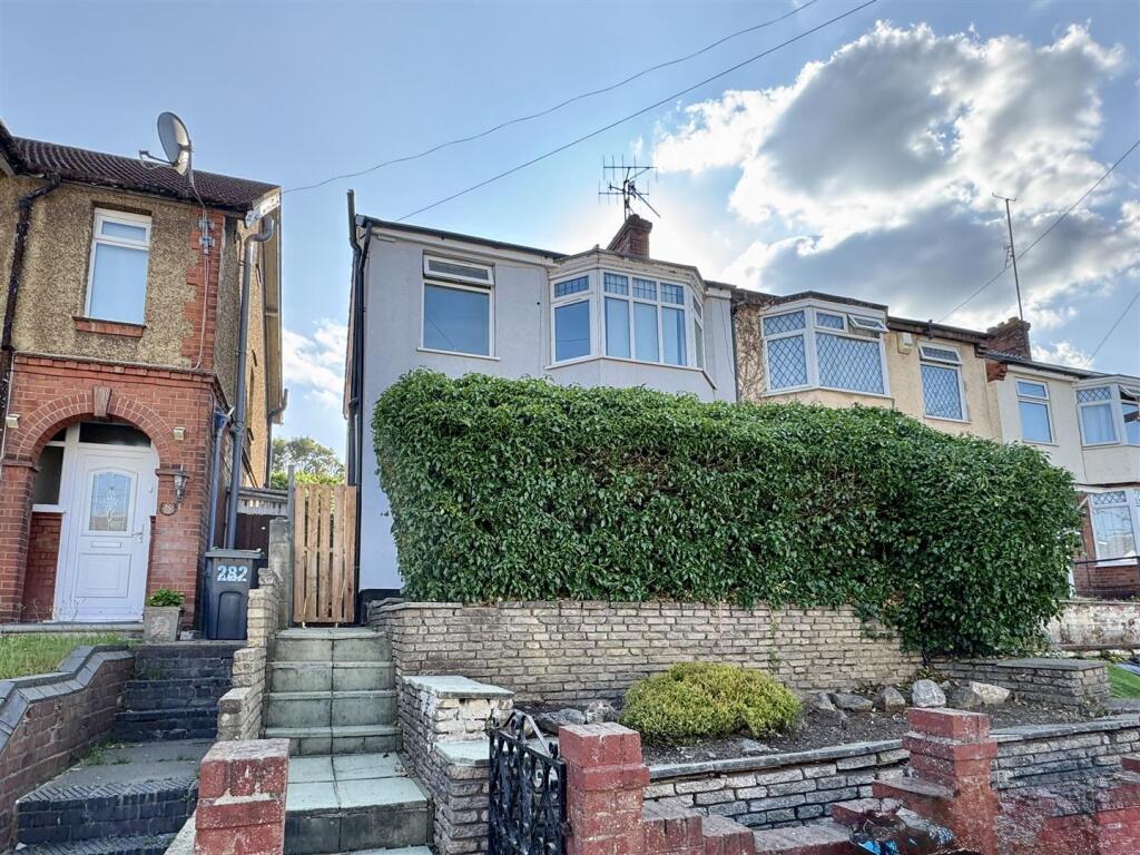 Main image of property: Park Street, Luton, LU1 3HD