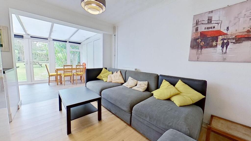 Main image of property: Guildford Park Avenue, Guildford, Surrey GU27NJ