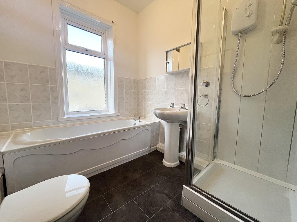 Additional property image - Woodbine Terrace, BRADFORD