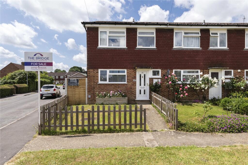3 bedroom end of terrace house for sale in Springfield Road, Edenbridge