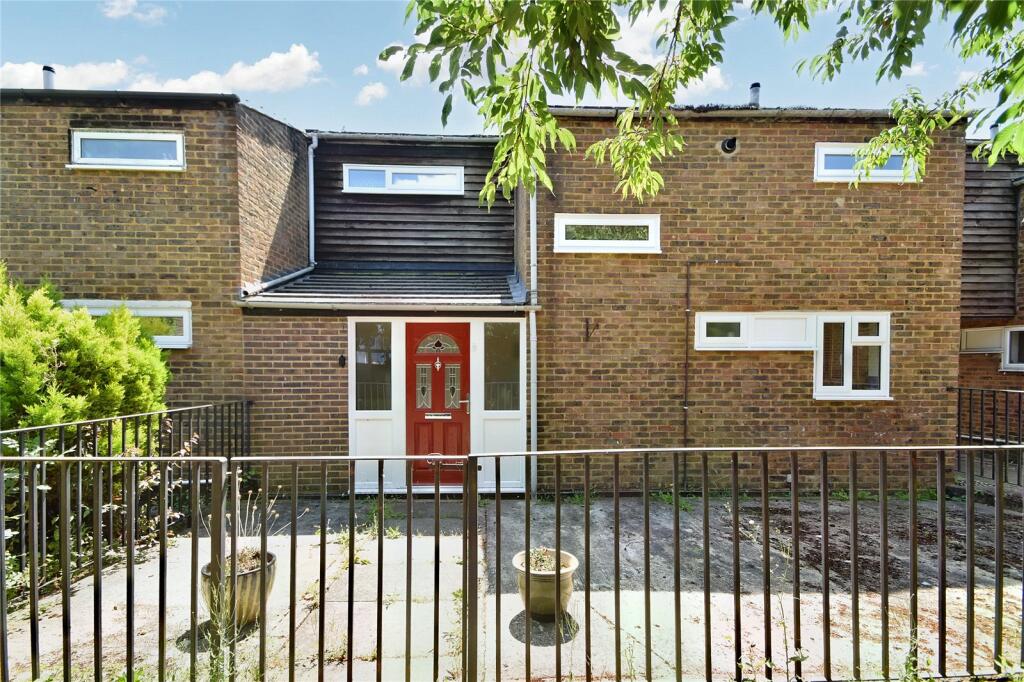 4 bedroom end of terrace house for sale in Rowfield, Edenbridge, Kent, TN8