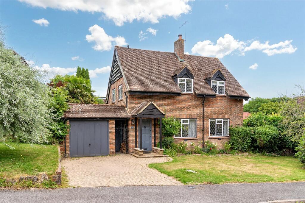 3 bedroom detached house for sale in Lagham Park, South Godstone