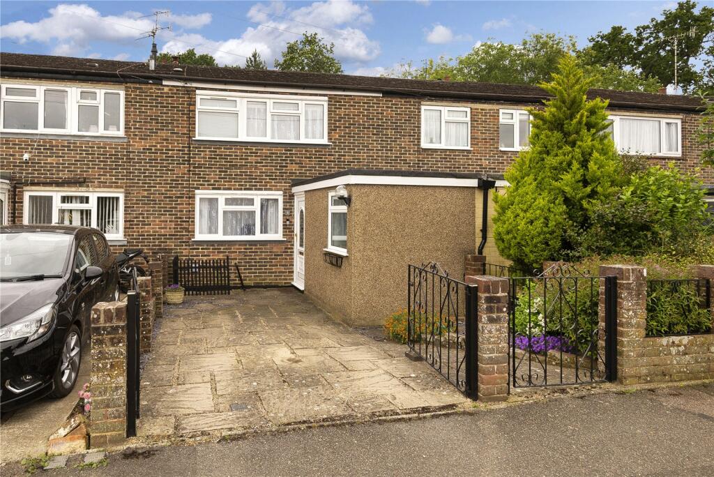 2 bedroom house for sale in Park View Close, Edenbridge, Kent, TN8