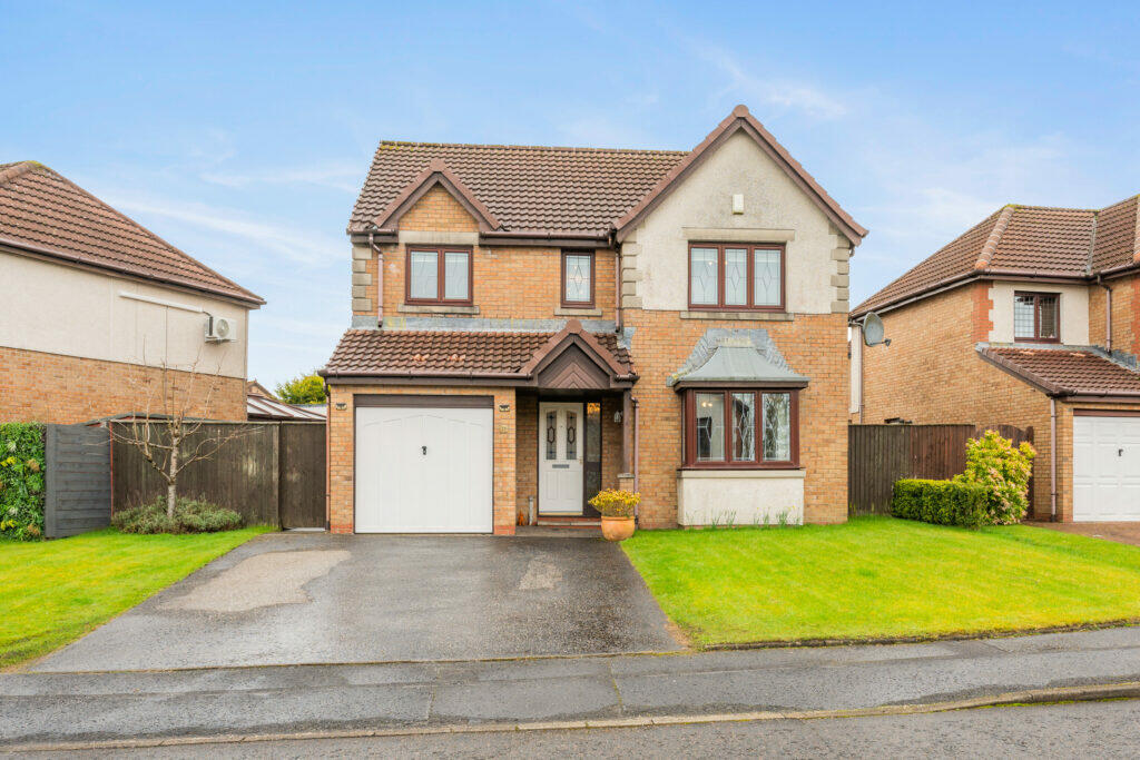 4 bedroom detached house for sale in Ranfurly Drive, Cumbernauld, G68