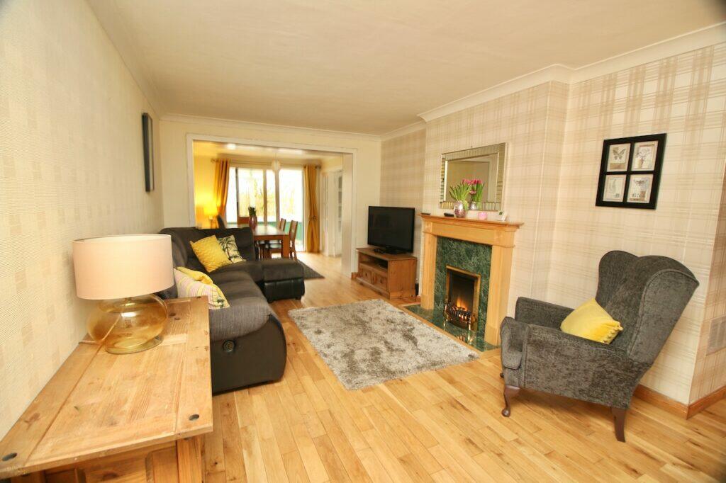3 bedroom terraced house for sale in Mossywood Place, Westfield