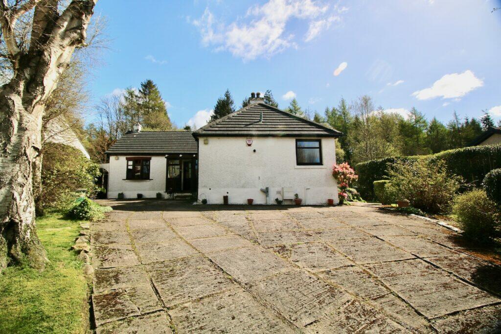 Main image of property: The Knoll, 11 Craiglinn  Cumbernauld