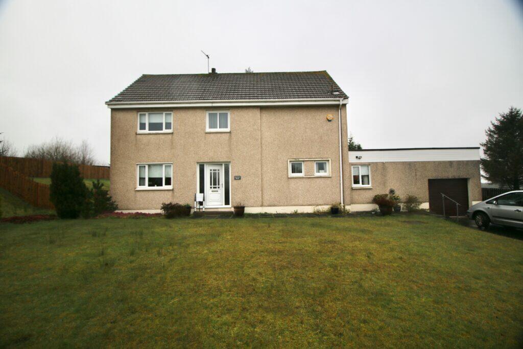 3 bedroom detached house for sale in Luckenhill Drive, Upperton, ML6