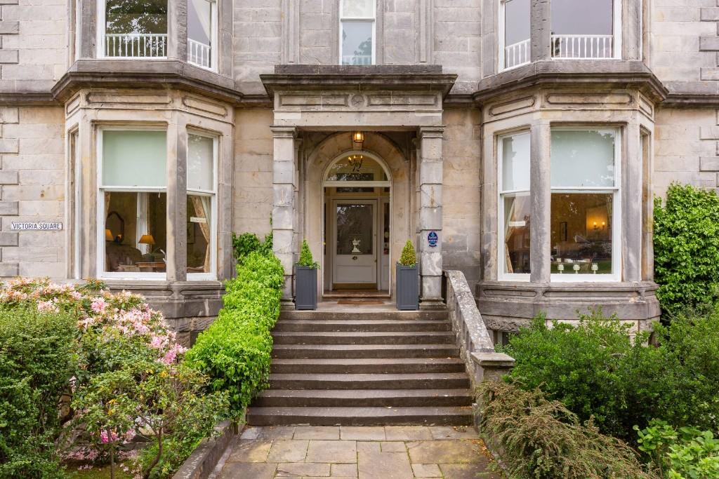 10 bedroom hotel for sale in Victoria Square, Stirling, Stirlingshire, FK8