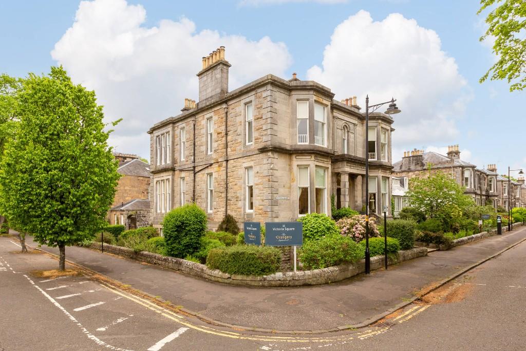 10 bedroom hotel for sale in Victoria Square, Stirling, Stirlingshire, FK8