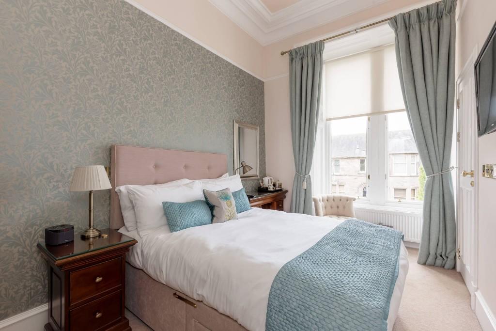 10 bedroom hotel for sale in Victoria Square, Stirling, Stirlingshire, FK8