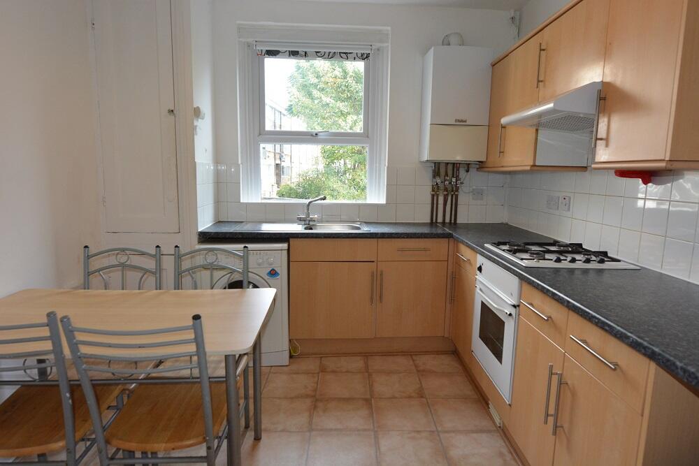 Main image of property: Flat 3 Joscoyne House, Philpot Street, London, E1