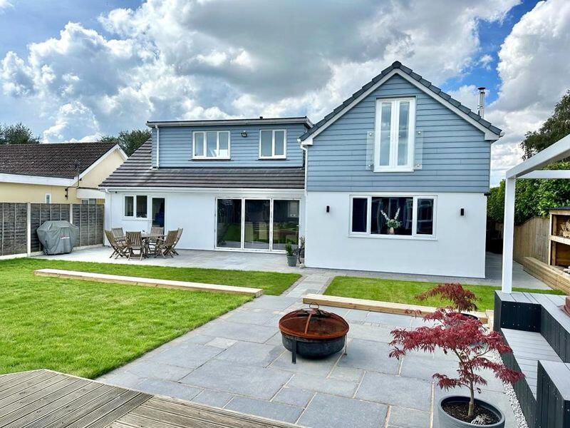 4 bedroom detached house for sale in Highfield Road, Corfe Mullen, BH21