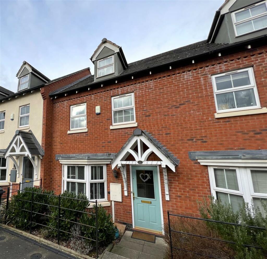 3 bedroom town house for sale in Grapes Garden Close, Mountsorrel, Loughborough, LE12