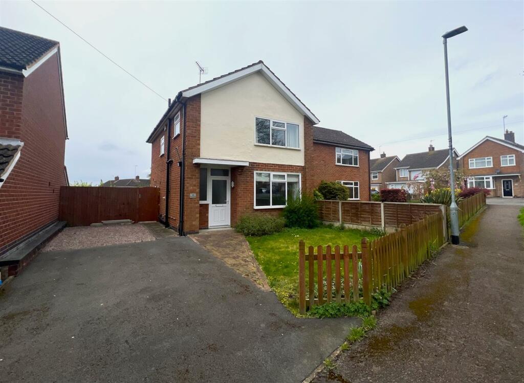 3 bedroom semidetached house for sale in Cherwell Road, Barrow Upon