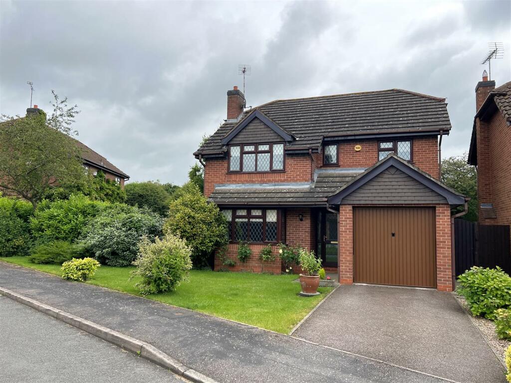 4 bedroom detached house for sale in Willow Grove, Mountsorrel