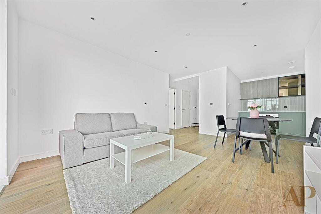 Main image of property: Iris House, Green Quarter